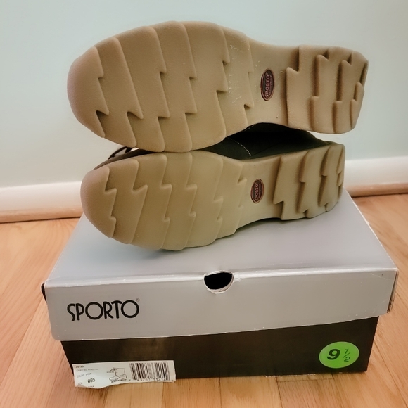 BRAND NEW SPORTO JOJO LACE UP WATERPROOF WINTER BOOTS, TAN SUEDE FAUX FUR SZ 9.5 - Picture 3 of 5